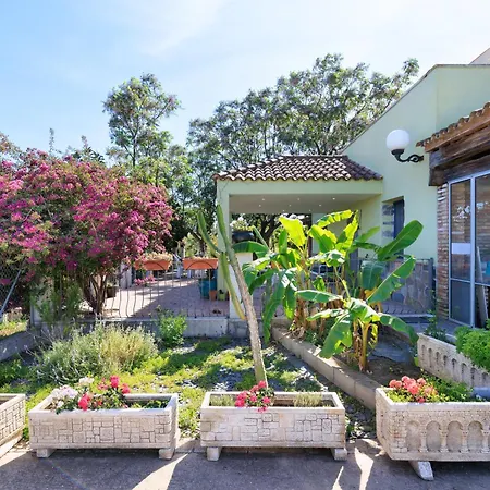 Mas Rotavella 山林小屋 *